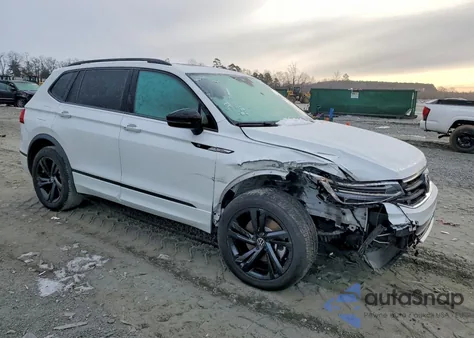 2024 Volkswagen Tiguan Se R-Line Black z USA, uszkodzony, nr VIN 3VV8B7AX6RM109396